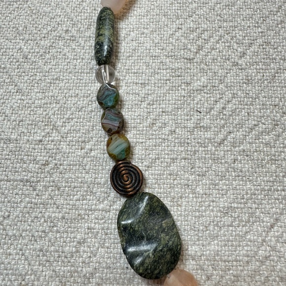 Jade Copper Green Beaded Pendant Necklace - Picture 3 of 4